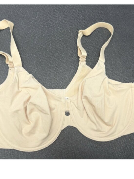 Other - Wacoal Women's Underwire Bra beige Size 38DD  2458